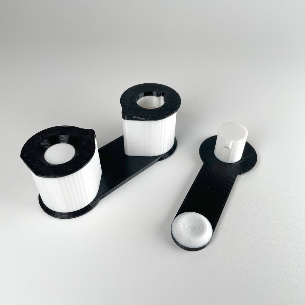 Cable Keeper – Figure-8 winder that prevents twist buildup and sharp kinks