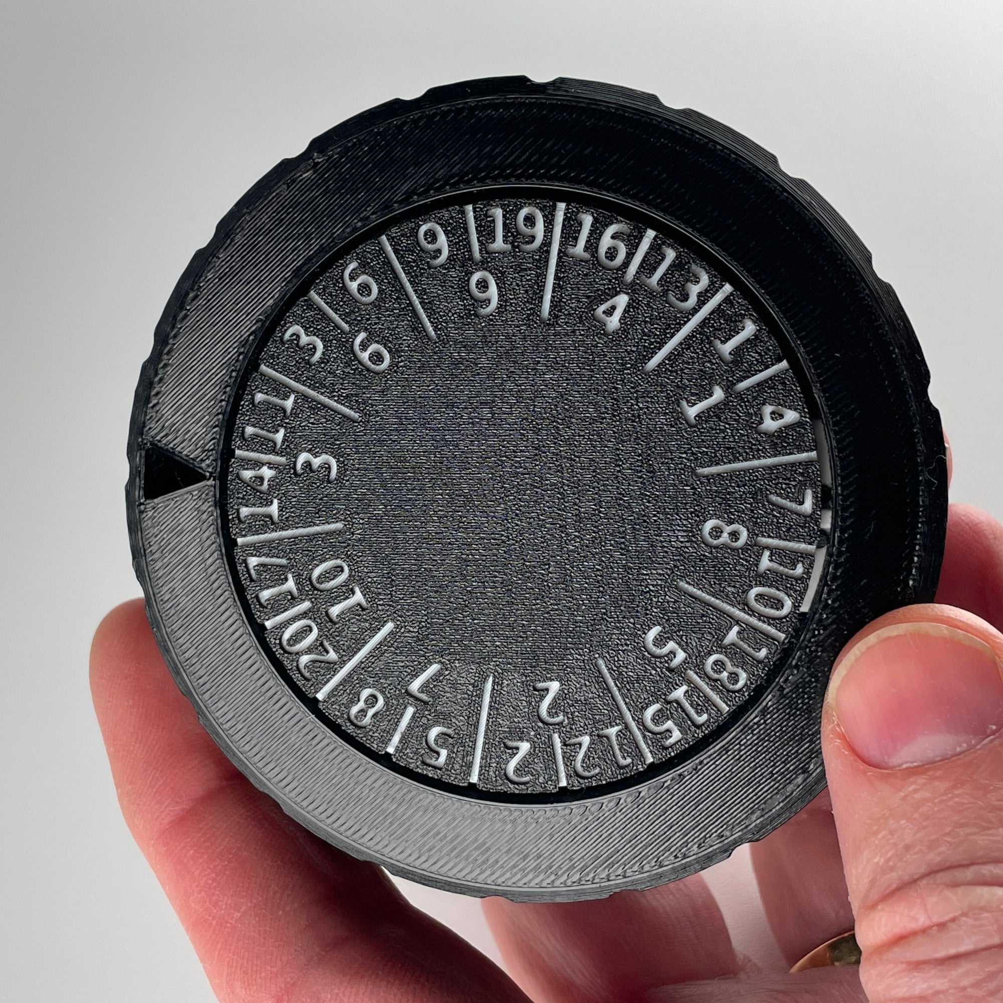 SpinLock Dice™ - Spin to roll. Push to lock. No runaway dice.