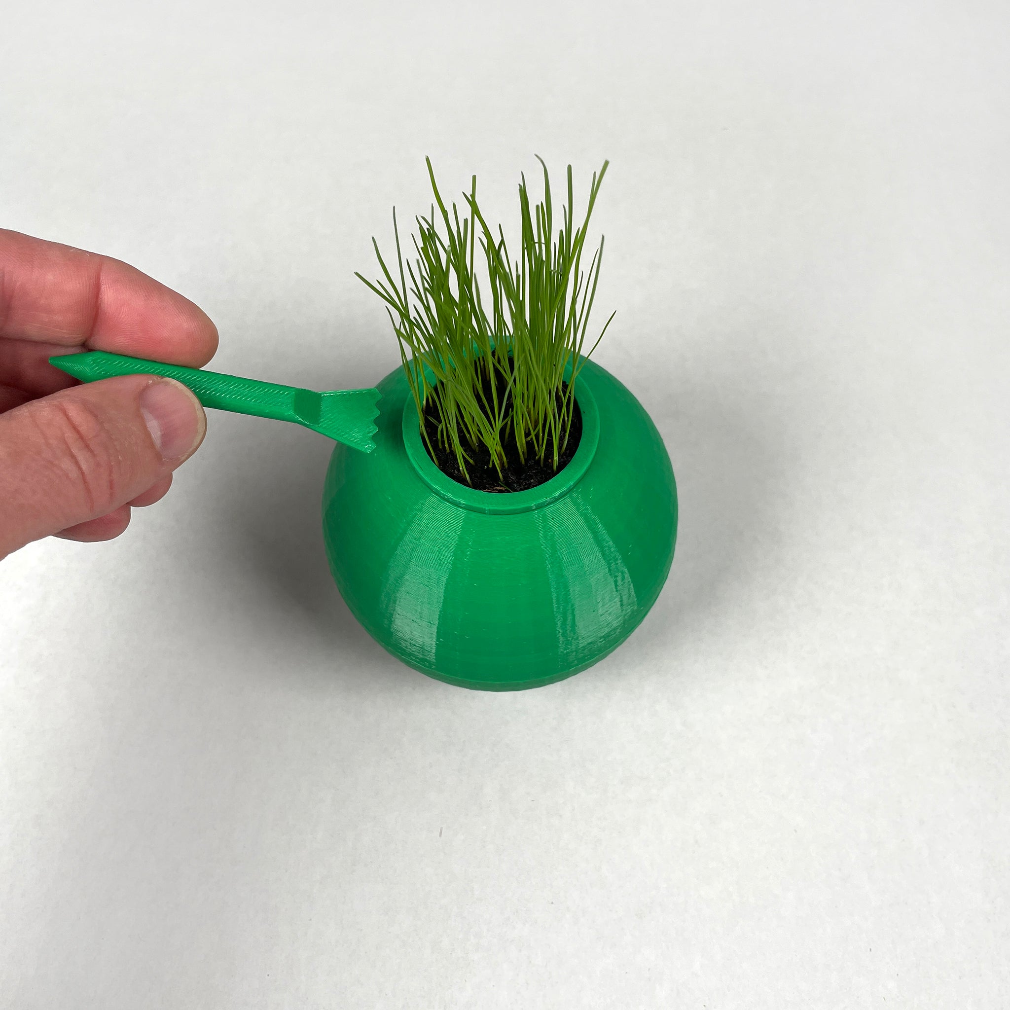 The Sphere — Kusasei™ Series of Self-Watering Planters